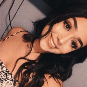 Meet your Posher, Alina